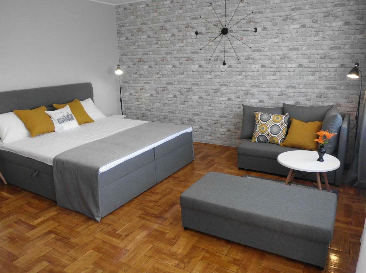 Ares Apartments Přemyšl Exteriér fotografie