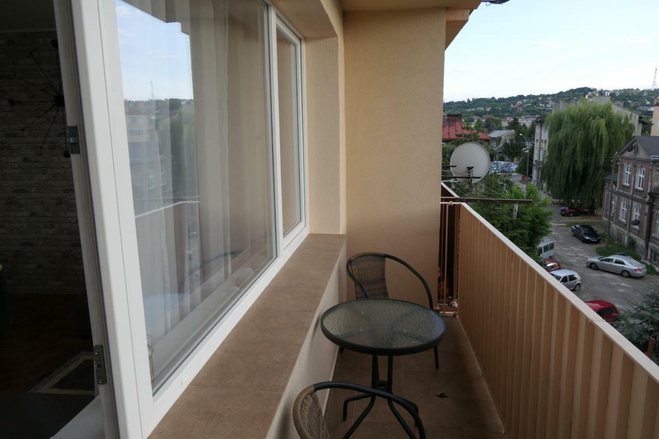 Ares Apartments Přemyšl Exteriér fotografie